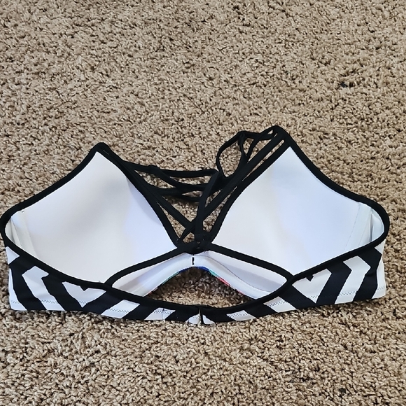 Victoria's Secret PINK Black and White Bikini Top - Picture 2 of 3